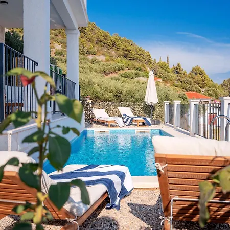 Lux & View - Sveta Nedjelja * Sveta Nedelja (Hvar)