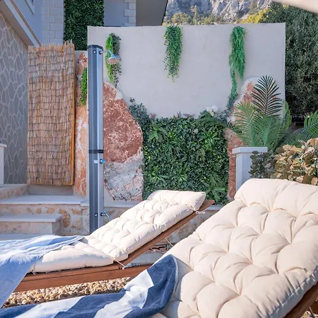 Lux & View - Sveta Nedjelja